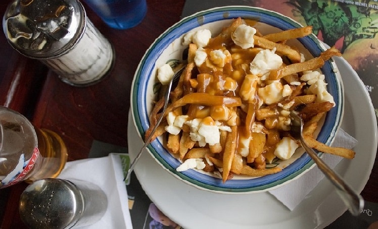 Súp Poutine