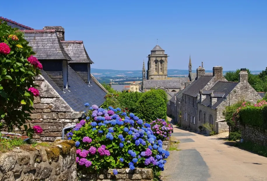 Ngôi làng Locronan Bretagne