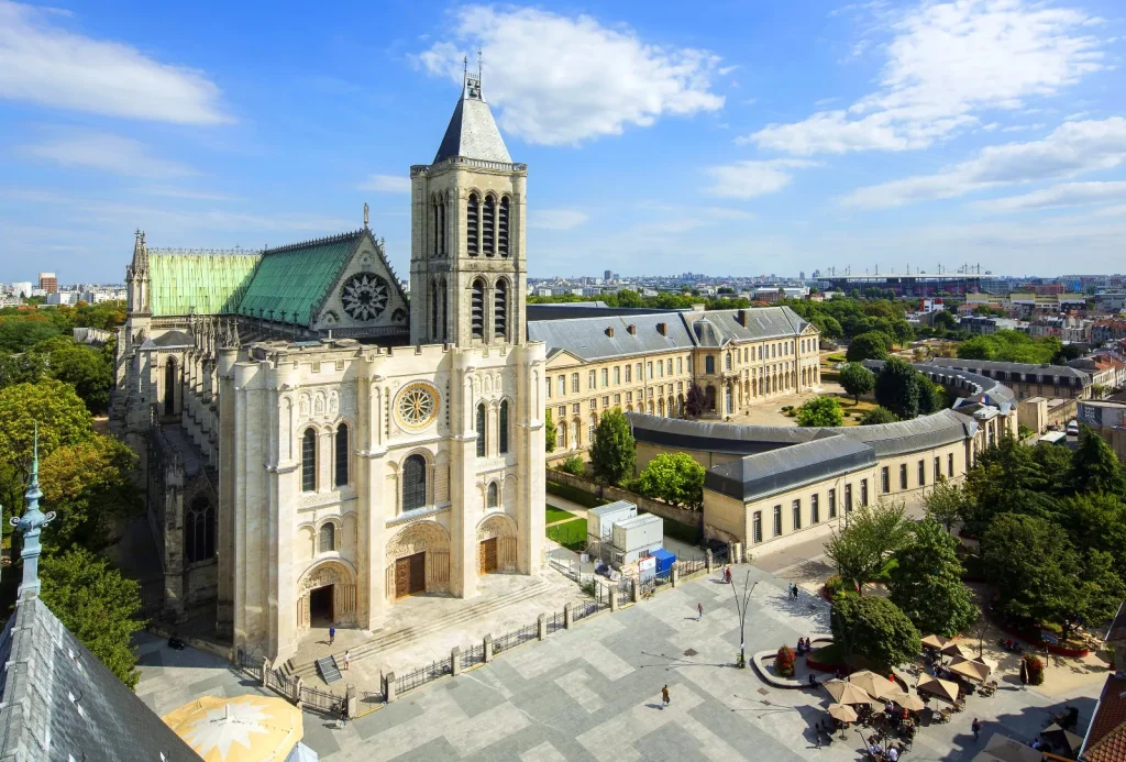 Nhà thờ chính tòa Saint-Denis - Nhà thờ đẹp nhất ở Paris