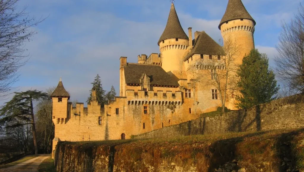 Château de Puymartin - Địa điểm ma ám ở Pháp