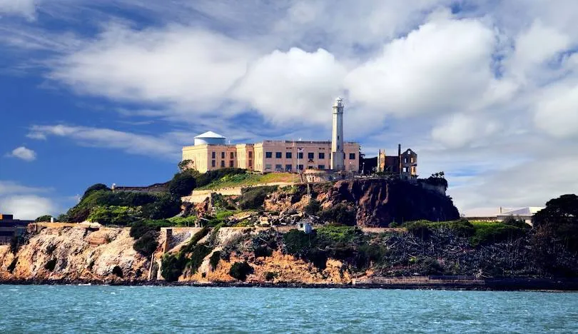 Tham quan nhà từ đảo Alcatraz