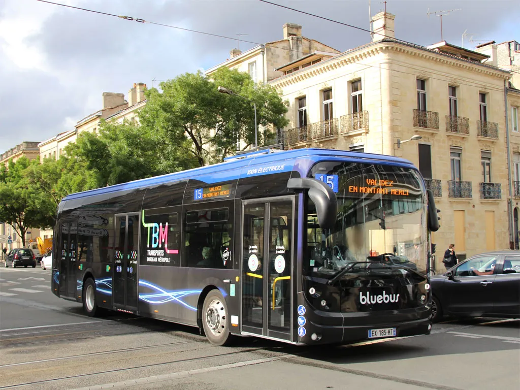 Xe buýt ở Bordeaux